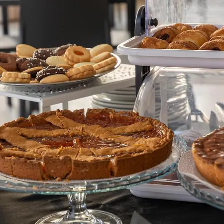 Atlas מלון צ'סנטיקו