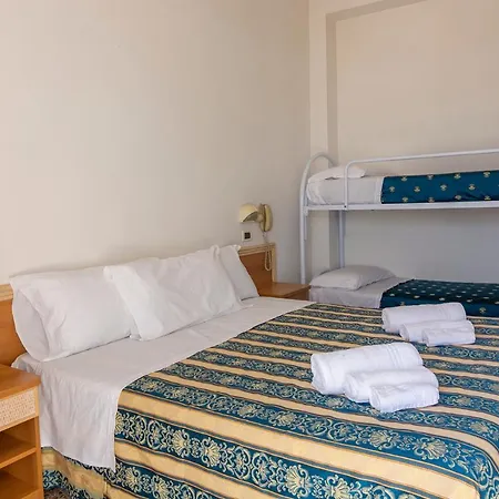 מלון Atlas צ'סנטיקו